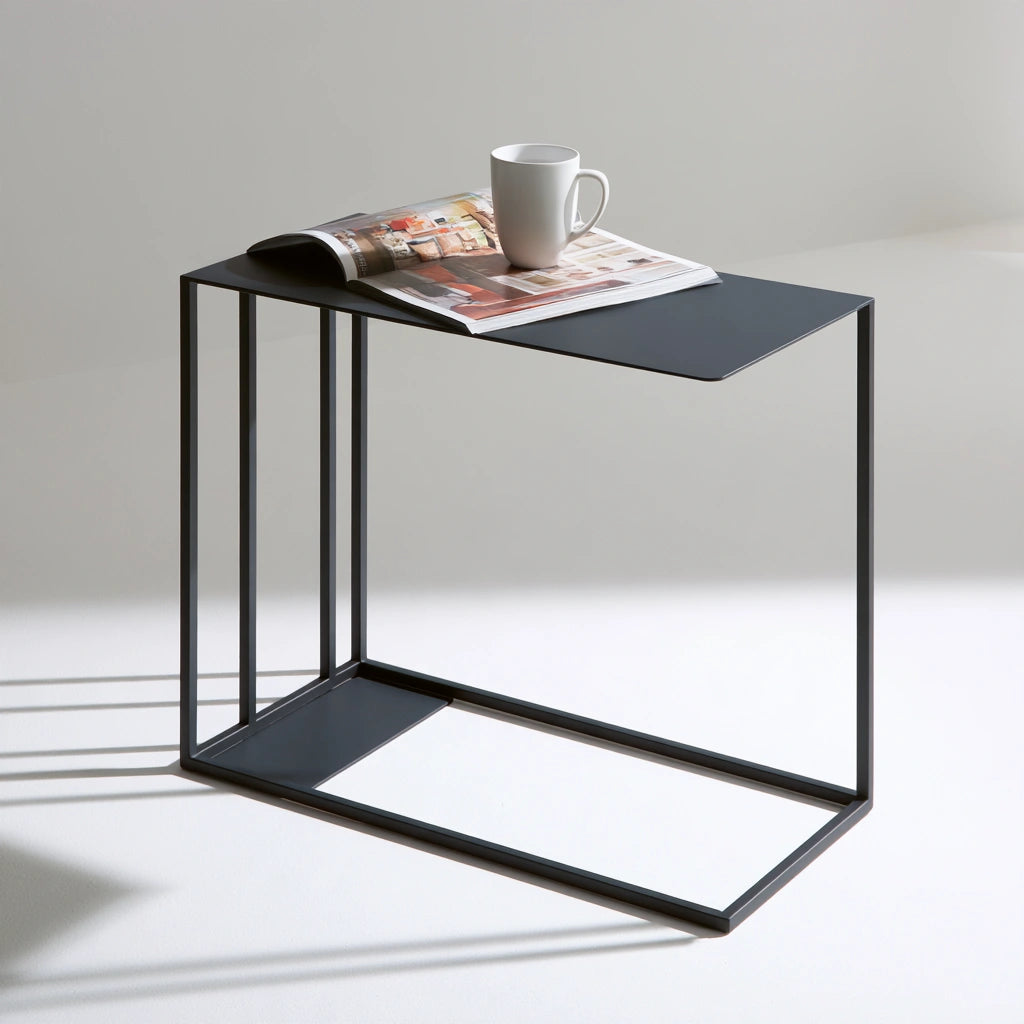 Table d'appoint en métal, coloris noir